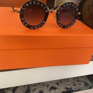 Meet your Posher, Denisse